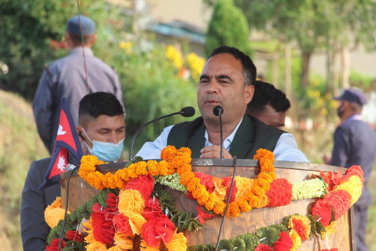 कांग्रेस केन्द्रीय समिति बैठक बोलाउन नेता महरको माग