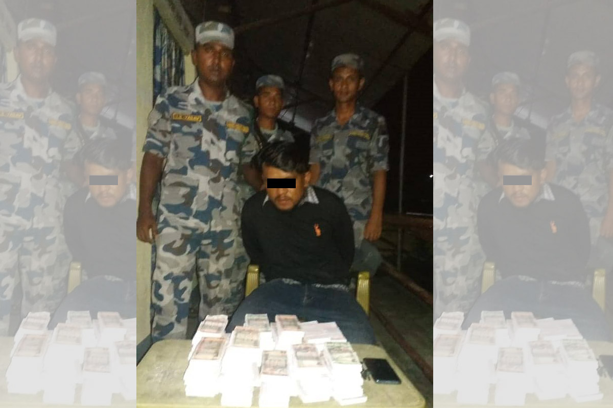 ६ हजार ९ सय थान नक्कली नोट बनाउन पुग्ने सामग्रीसहित एक पक्राउ