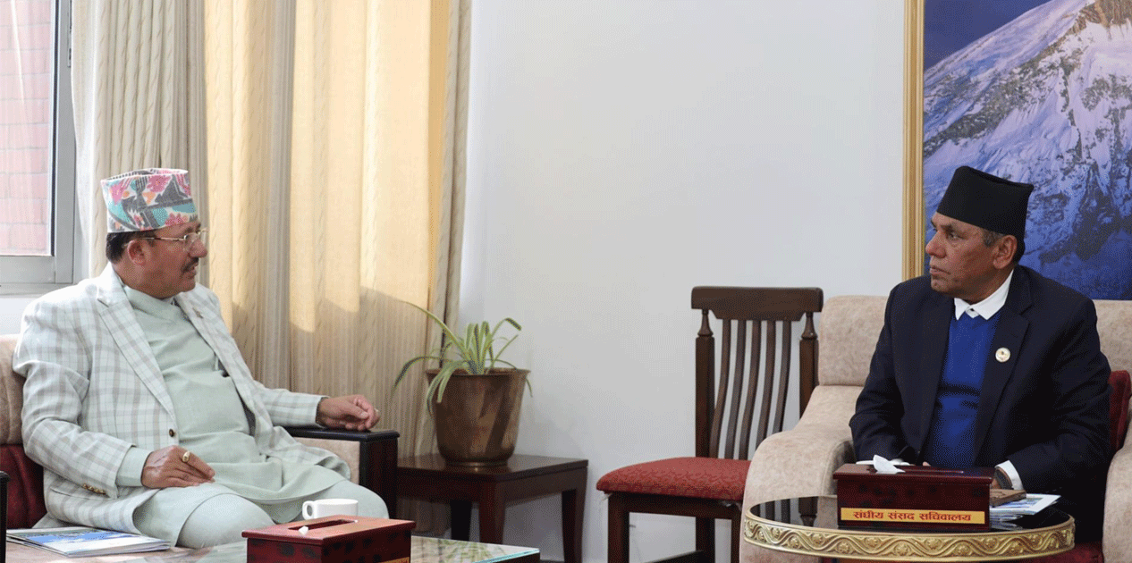 राष्ट्रियसभा अध्यक्ष दाहालसँग प्रमुख निर्वाचन आयुक्त भण्डारीको भेट