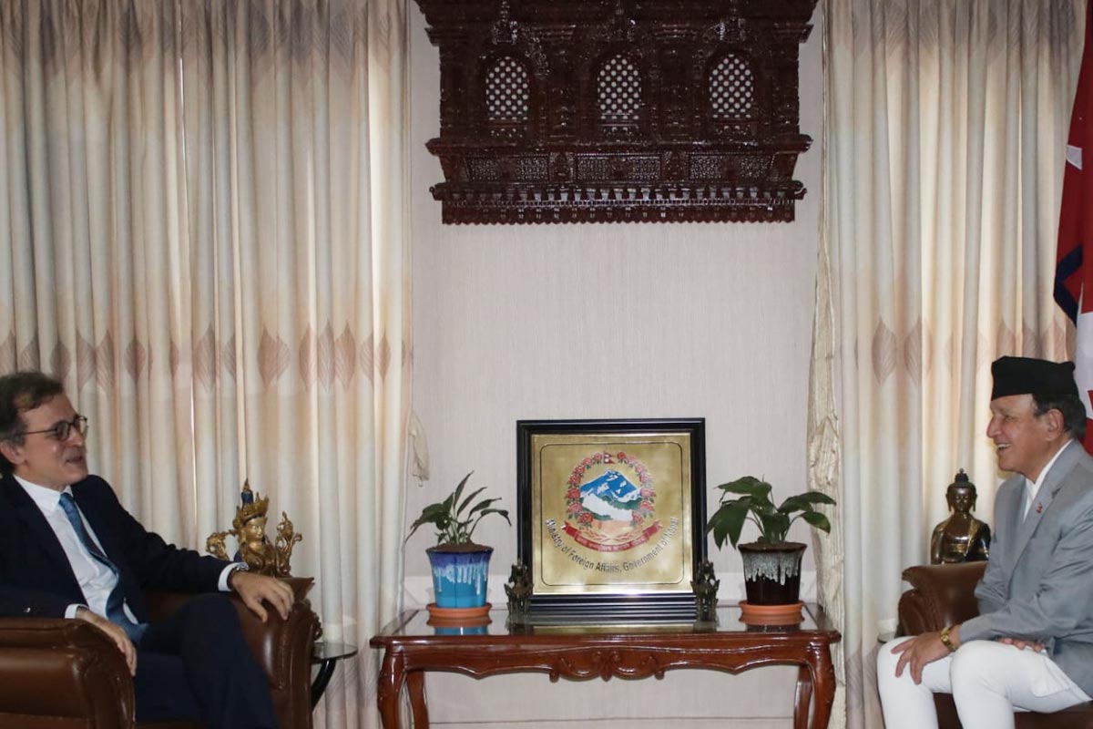 परराष्ट्रमन्त्री र स्पेनमा नवनियुक्त राजदूतबीच भेटवार्ता