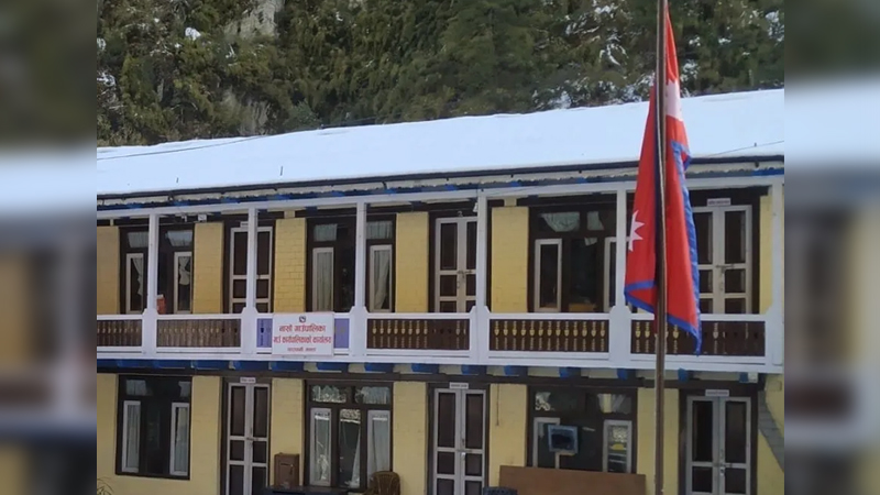 मनाङमा खानेपानीको मुहान सर्वेक्षण