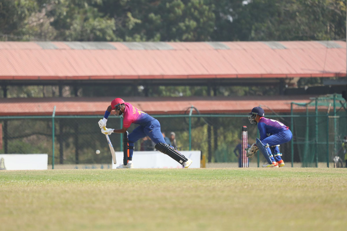 ललित र कुशलले लिए युएईको पहिलो विकेट, नेपाललाई १९२ रनको लक्ष्य