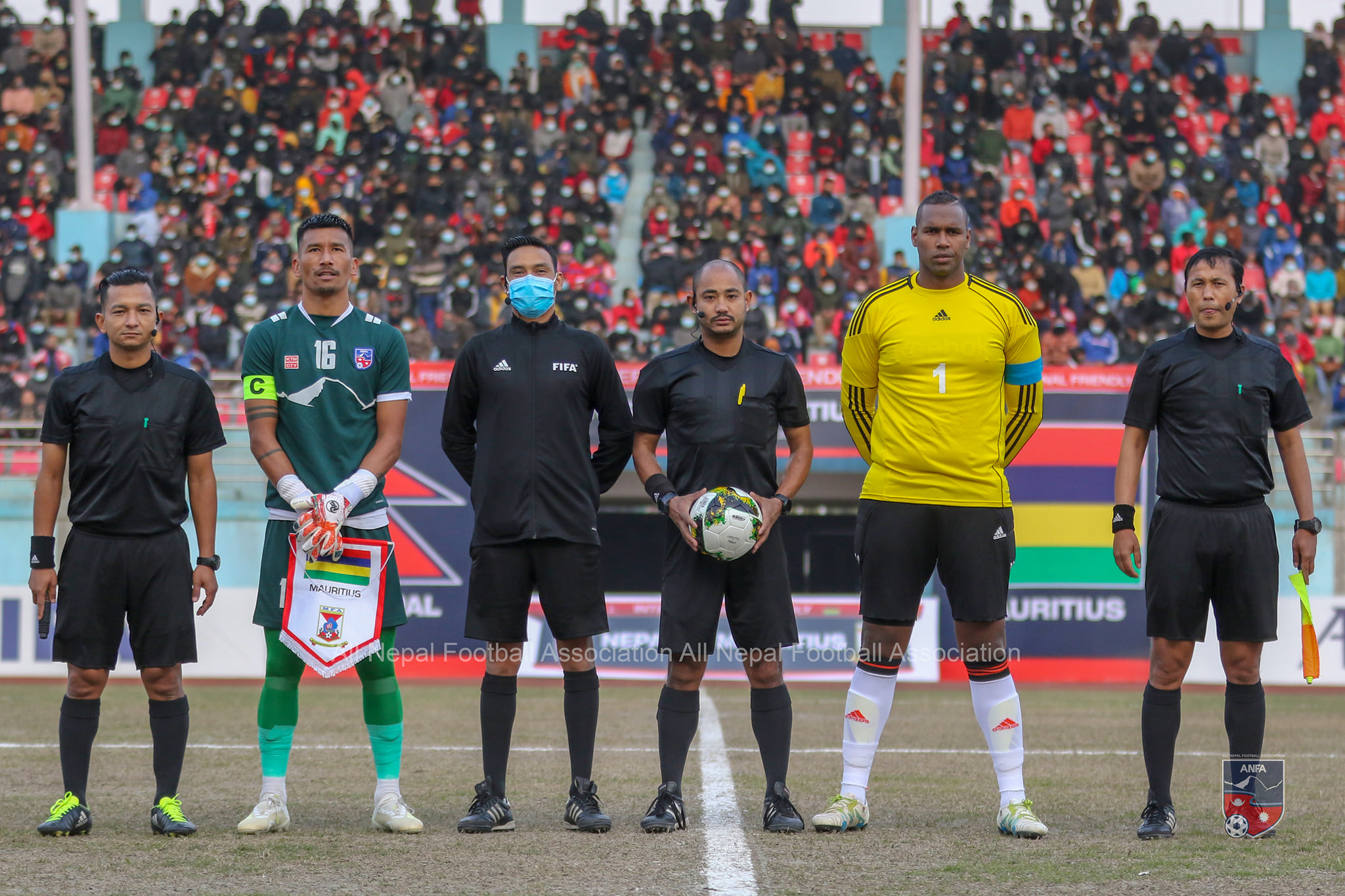 दशरथ रंगशालामा नेपाल र मोरिससबीच खेल सुरु