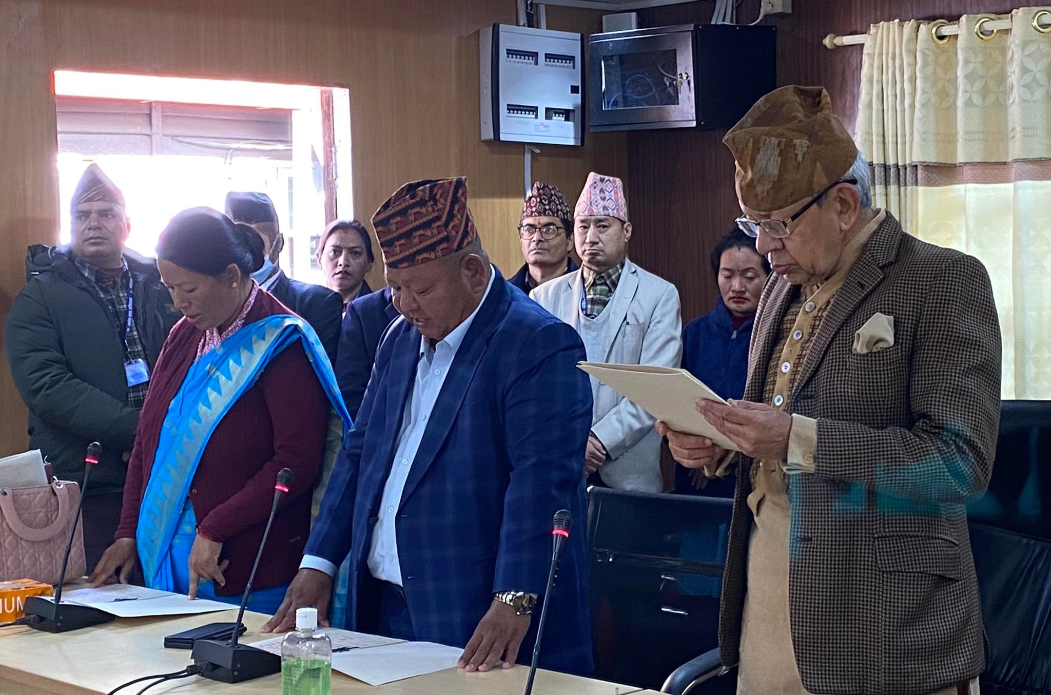 सांसदद्वय माया राई र प्रेम आलेले लिए सपथ