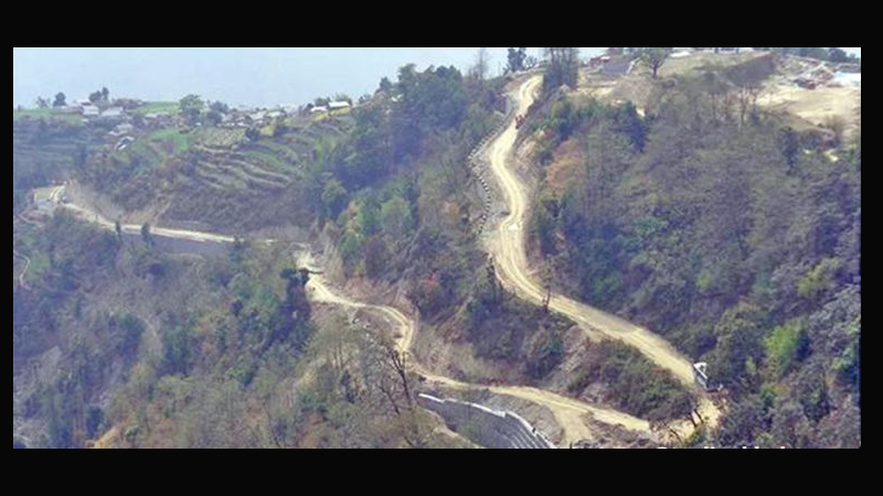 सडक अलपत्र पारेर सम्पर्कविहीन भएका ठेकेदार काममा फर्किए