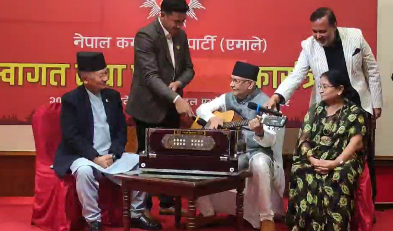 एमालेको रात्रिभोजमा ओलीको आलाप