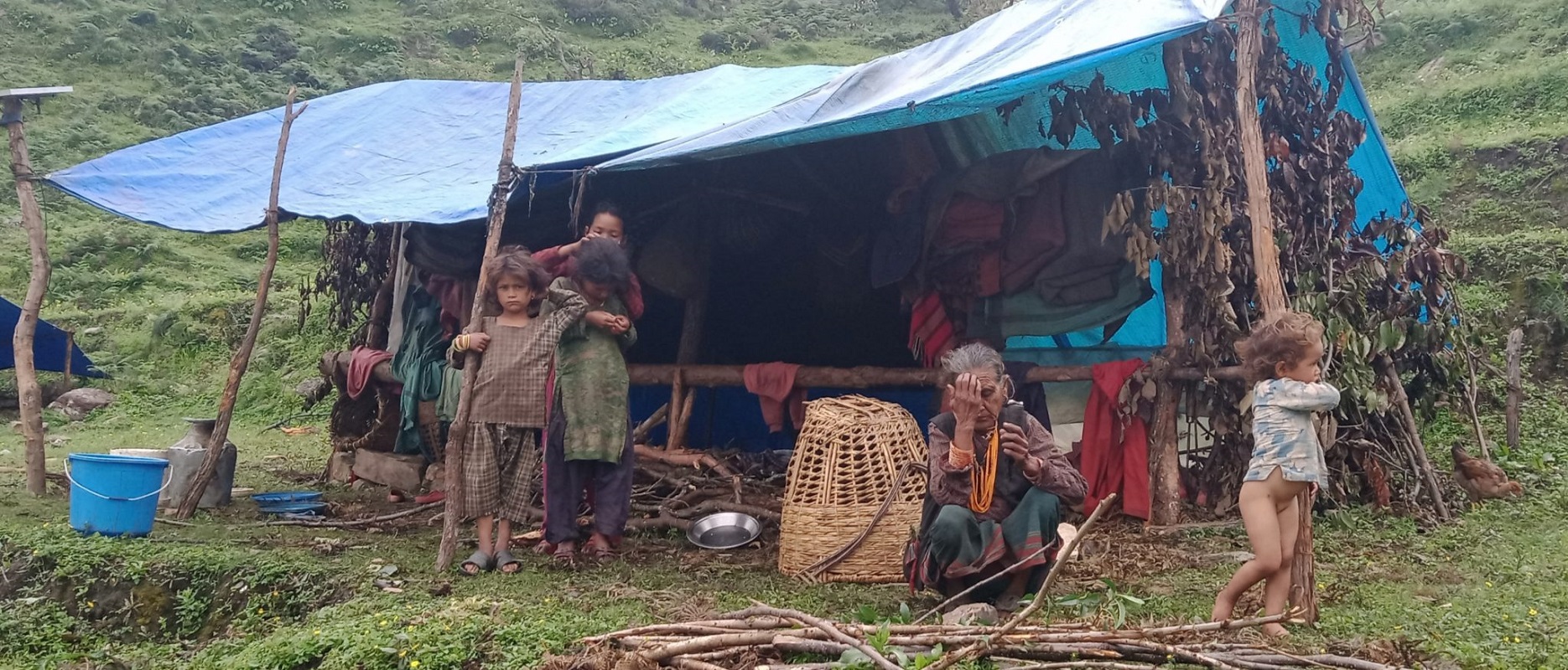 बारेकोटका पहिरोपीडितको १५ महिनादेखि त्रिपालको बास