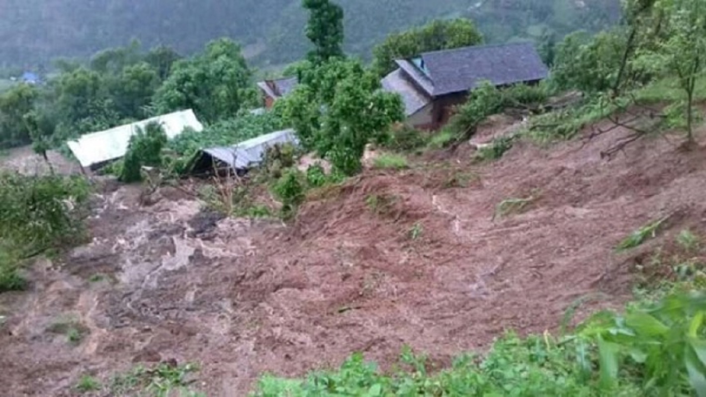 काभ्रेको महत बस्ती पहिरोको जोखिममा