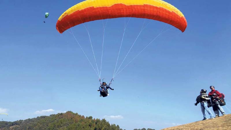सतौँ कोटमा प्याराग्लाइडिङको परीक्षण उडान