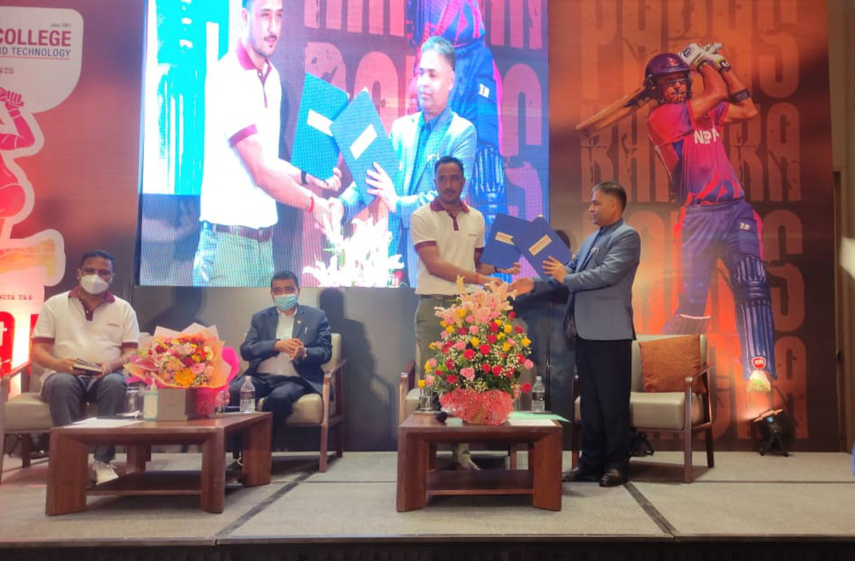 कसमस कलेजको ब्राण्ड एम्बेस्डरमा पारस खड्का