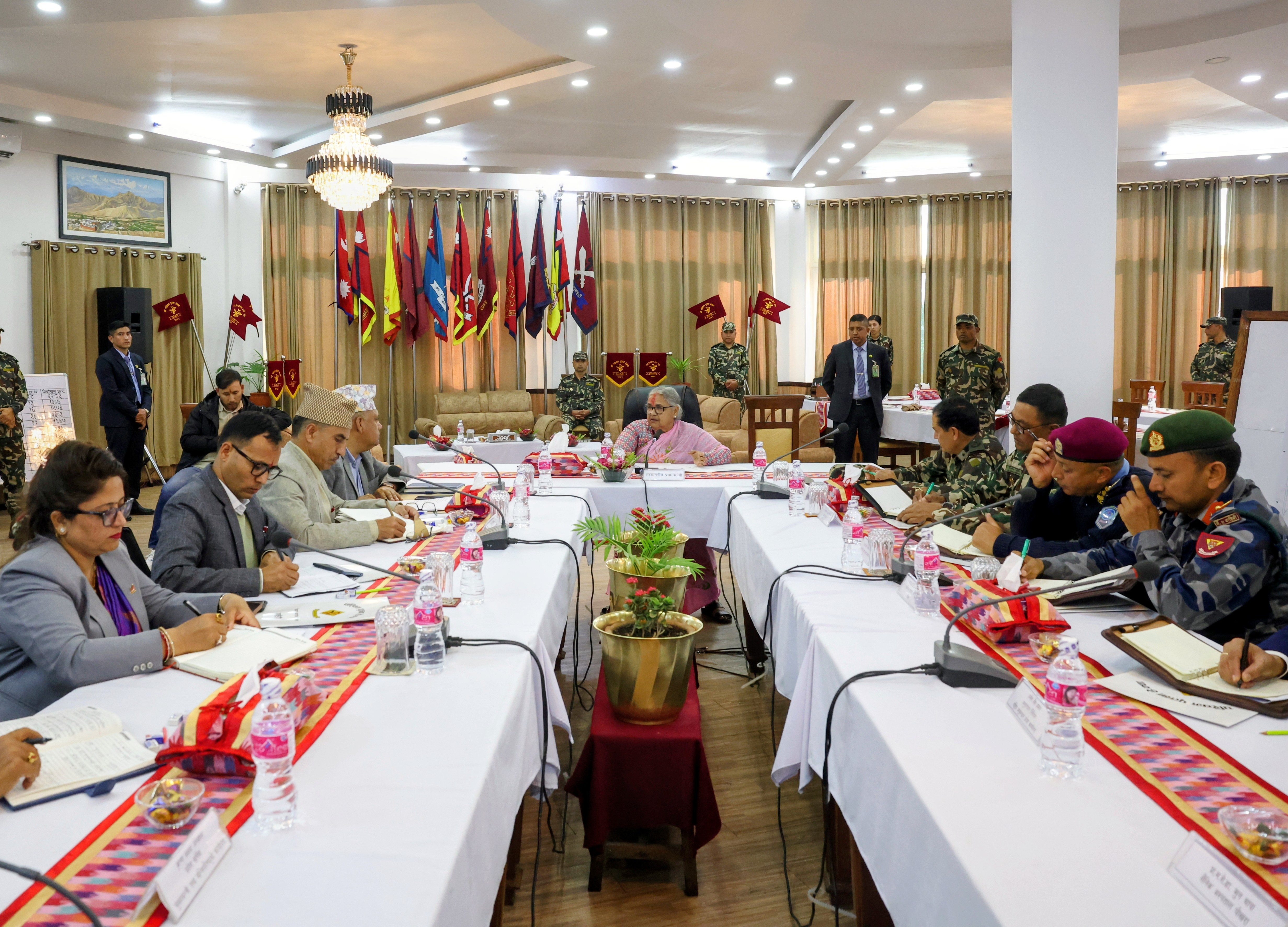 प्रधानमन्त्रीले गरिन् विभिन्न जिल्ला भ्रमण गरी निर्वाचन तयारीको अनुगमन तथा समीक्षा