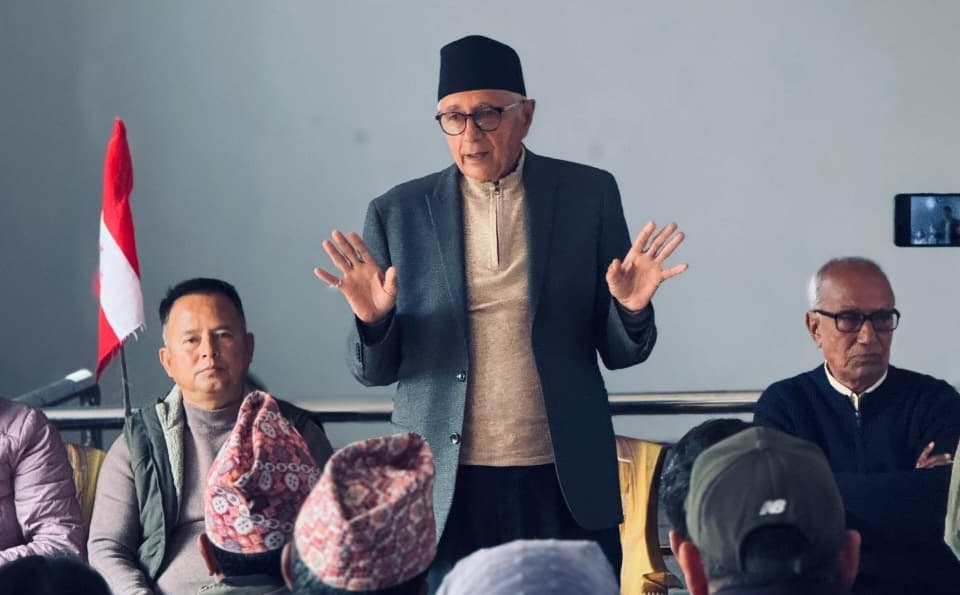 पार्टी फुटबाट जोगाउन मैले मध्यमार्गी धार अपनाएको हुँ : शेखर कोइराला