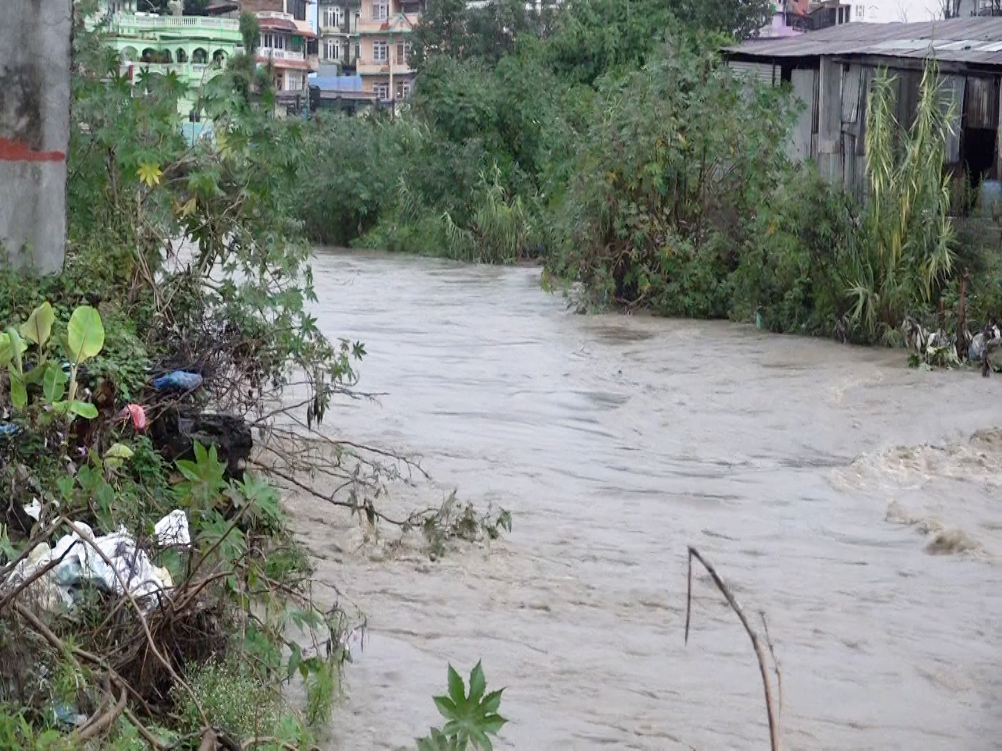हनुमन्ते खोलामा जल सतह सतर्कता तह पार