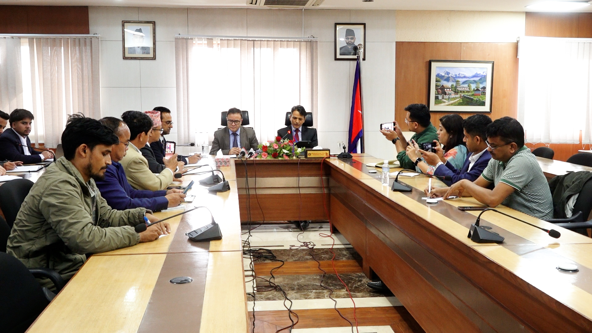 मध्यपूर्वी देशमा द्वन्द्व : २८ जना घाइते, ११ नेपाली पक्राउ