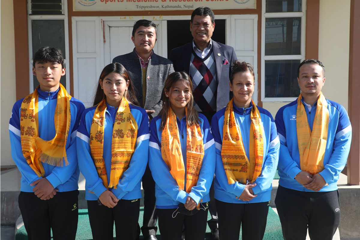 विश्व फाना च्याम्पियनसिपमा भाग लिन आबुधाबी जाँदै पौडी टोली