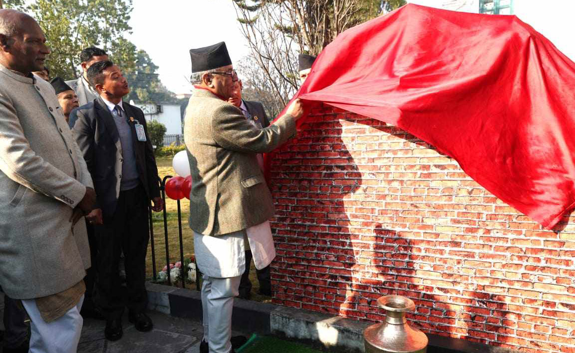 मेलम्चीको धारा उद्घाटन गर्दै प्रधानमन्त्री प्रचण्डले भने- २४ सै घण्टा पानी आओस्