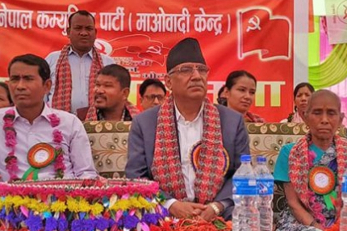 देउवासँगै कैलाली पुगेका प्रचण्ड गठबन्धनप्रति असन्तुष्ट, कारबाहीमा परेका उम्मेदवारलाई मागे भोट