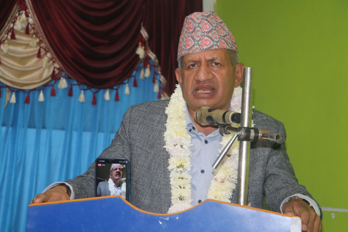 प्रचण्ड अस्थिरताको खेलाडी हुन् : एमाले नेता ज्ञवाली