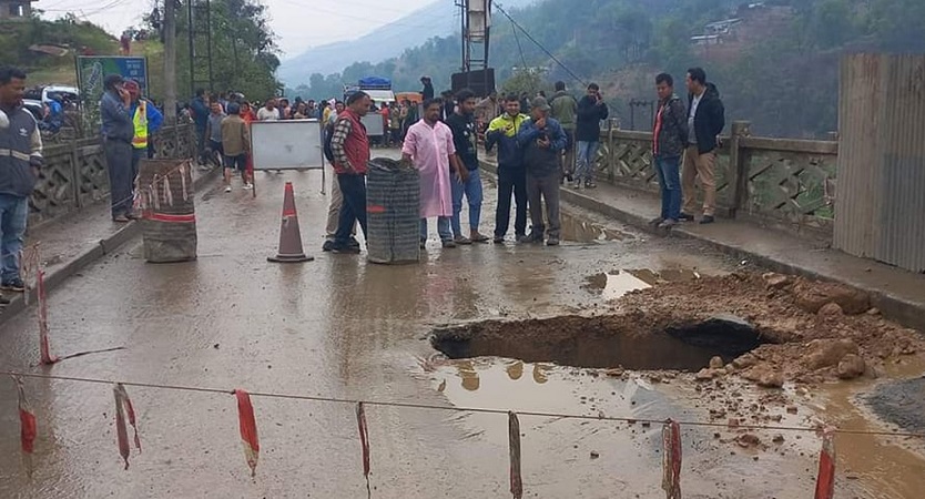 अठार घन्टापछि एकतर्फी खुल्यो पृथ्वी राजमार्ग