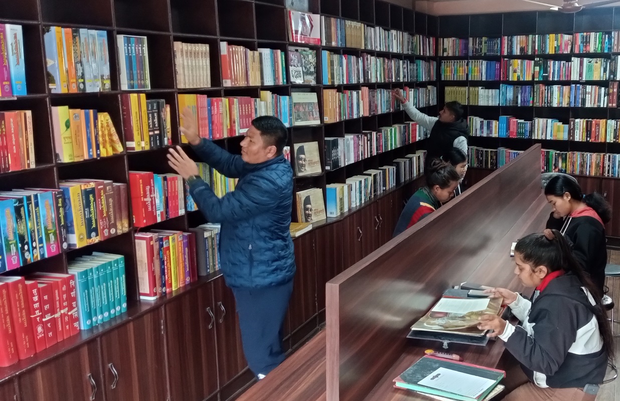 पठन संस्कृतिका लागि गाउँमै सार्वजनिक पुस्तकालय