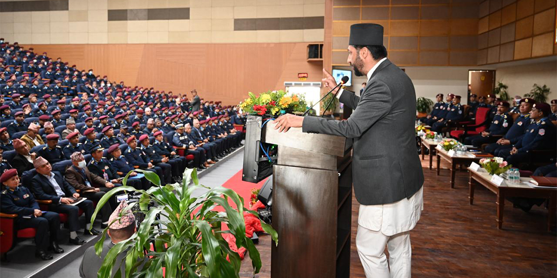 प्रहरीलाई गृहमन्त्री लामिछानेको निर्देशन- घटनाको प्रतिवादी आदेशले होइन प्रमाणले बनाउनुस्