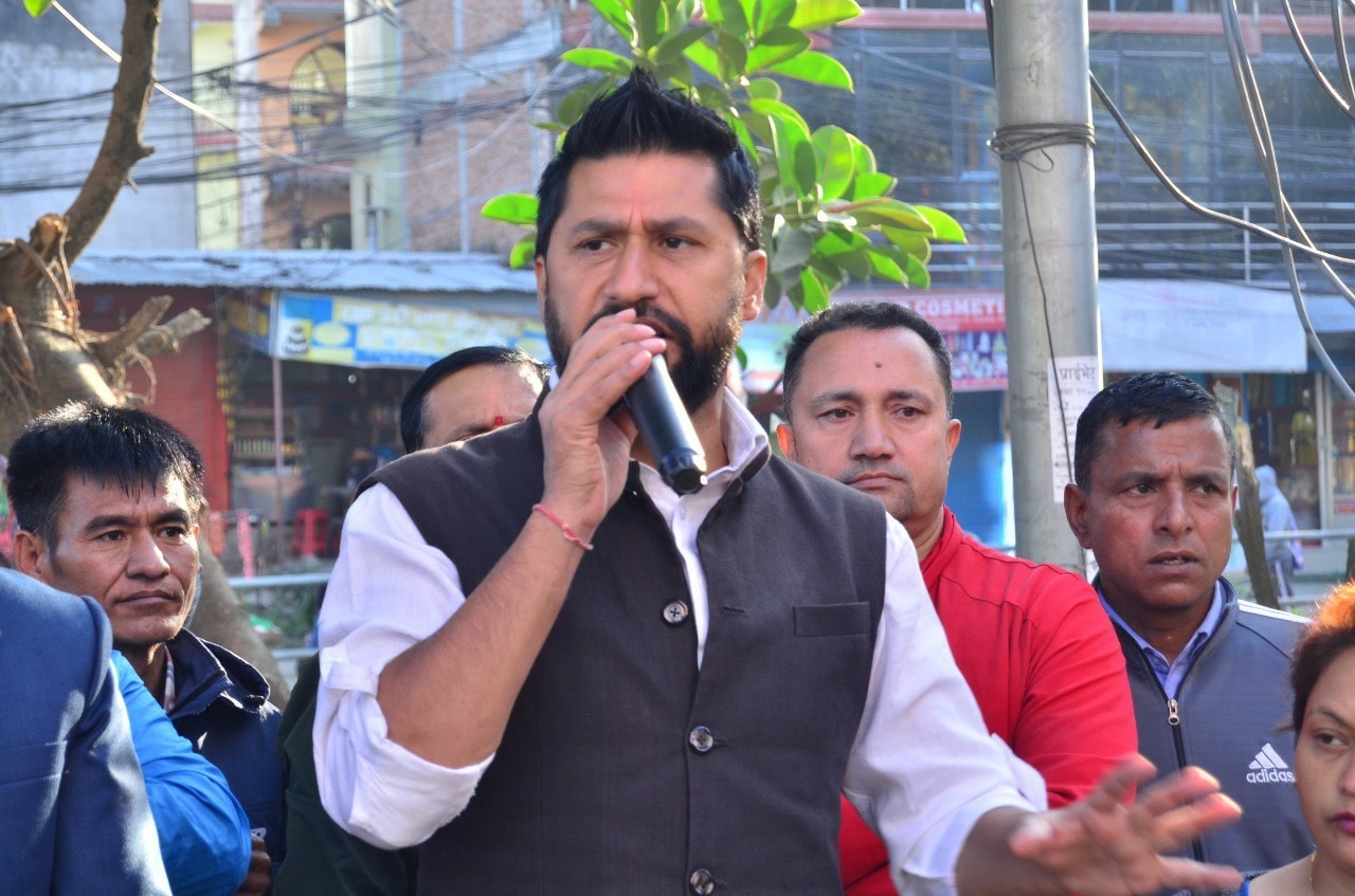 रवि लामिछानेलाई सांसदको शपथ नगराउन माग गर्दै सर्वोच्चमा रिट