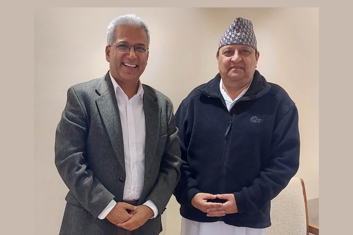 रवीन्द्र मिश्रको प्रस्ताव- पूर्वराजालाई  बनाऔं राष्ट्रपति