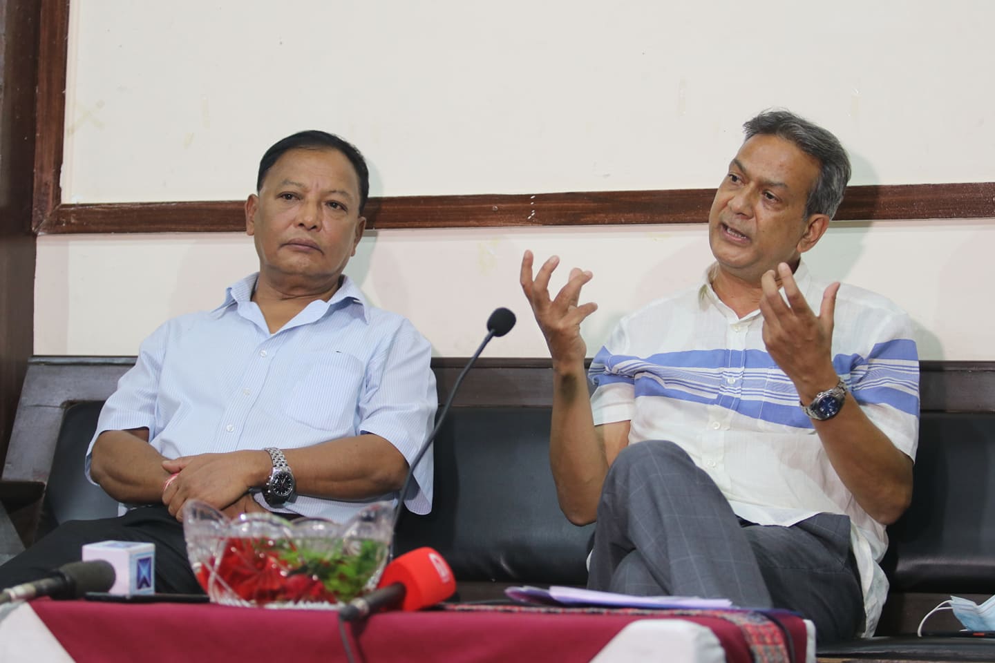 क्यानका सचिव र उपाध्यक्षद्वारा राजीनामा