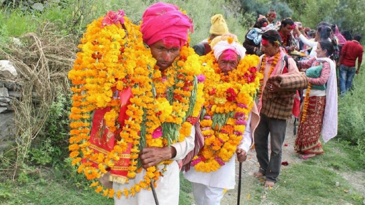 डोल्पामा त्रिपुराकोट गाउँमा छुट्टै दसैं : टीकाको आफ्नै साइत, जमरा लाउने आफ्नै चलन