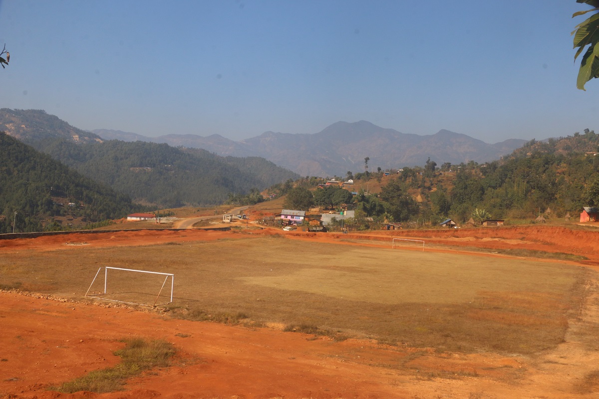 लखन थापा अन्तर्राष्ट्रिय फुटबल रंगशाला तीन वर्षदेखि अलपत्र
