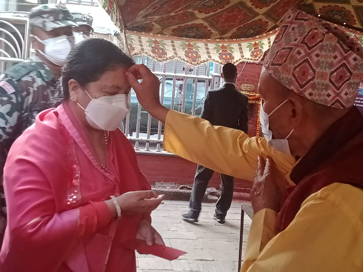 राष्ट्रपतिले गरिन् शक्तिपीठहरुको दर्शन