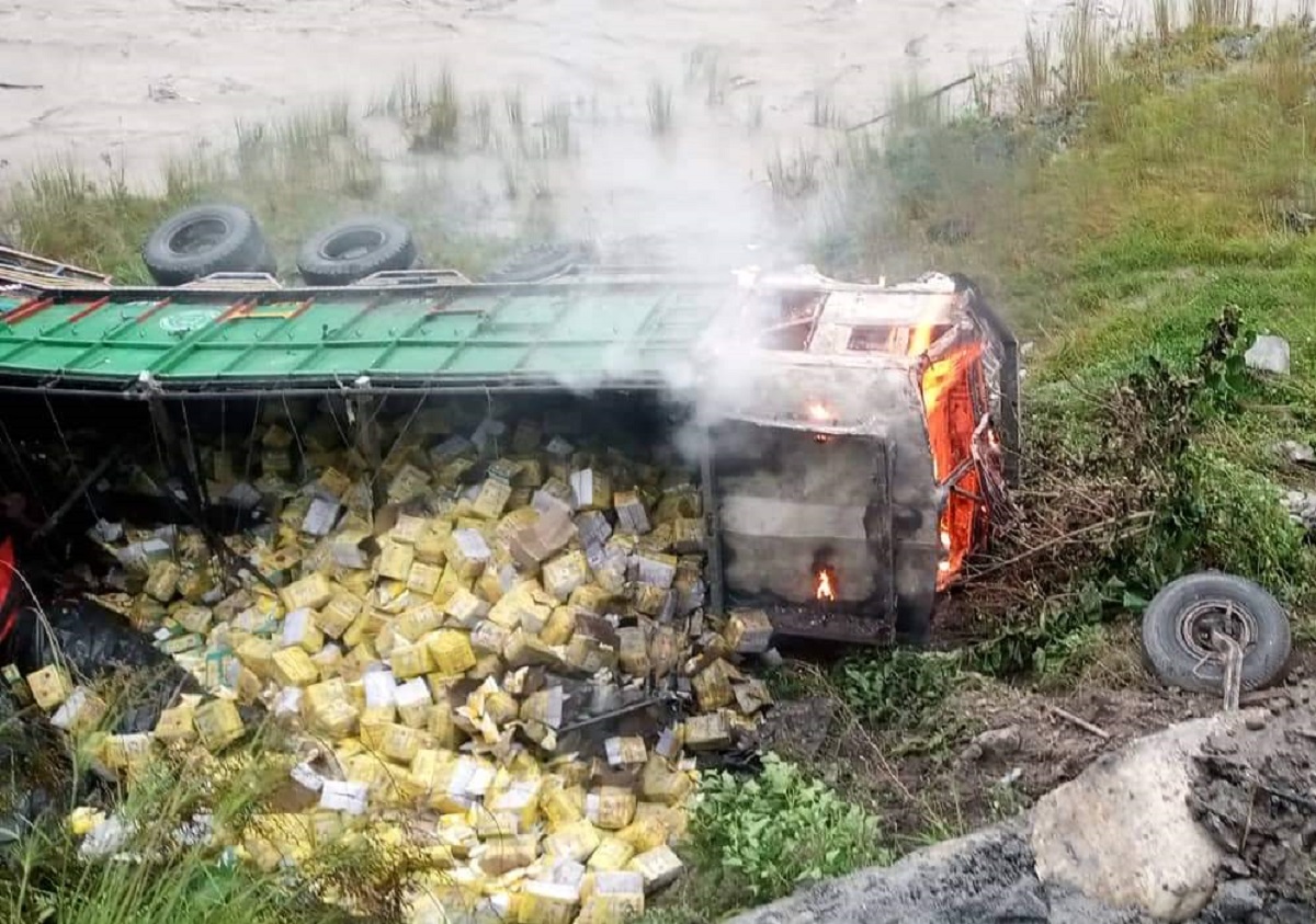 धादिङको गजुरीमा ट्रक दुर्घटना