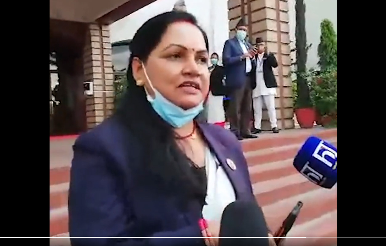 को हुन् सांसद रेखा झा, जसले सभामुखको टाउको फुटाउँछु भनिन्