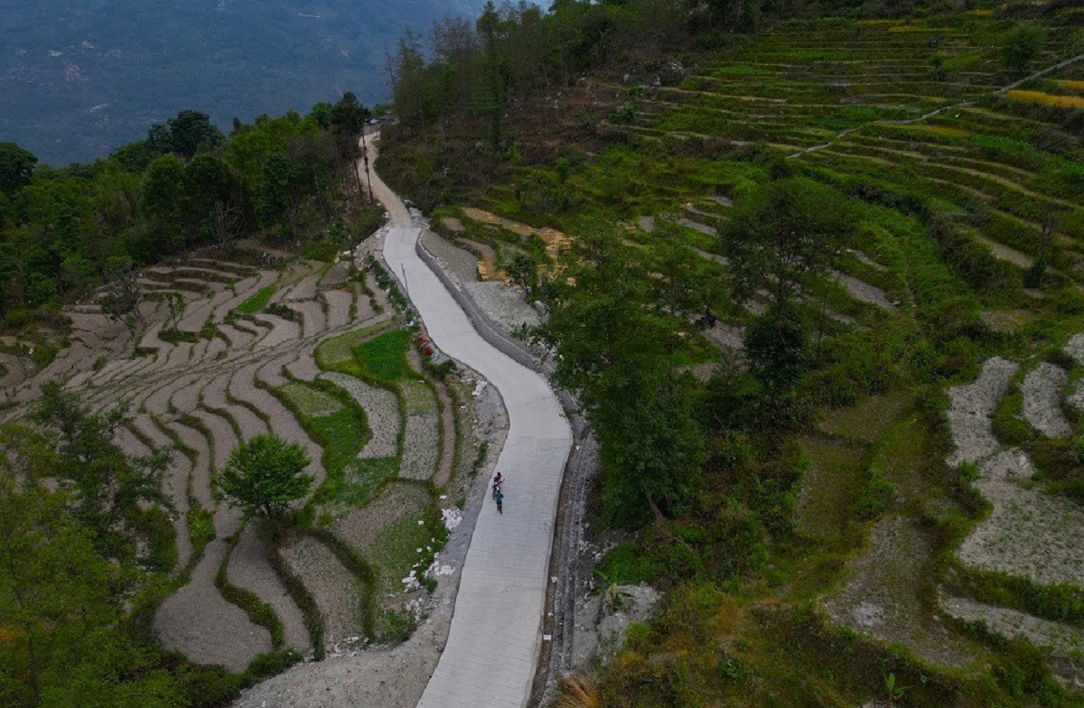 ट्रयाक खुलेको १५ वर्षपछि नेप्टेचौर-पात्लेखेत सडक स्तरोन्नति