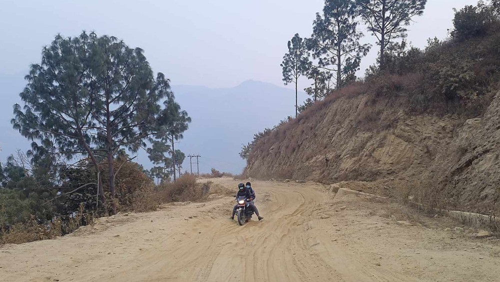 दिक्तेललाई पूर्वी तराईसँग जोड्ने सडक अलपत्र