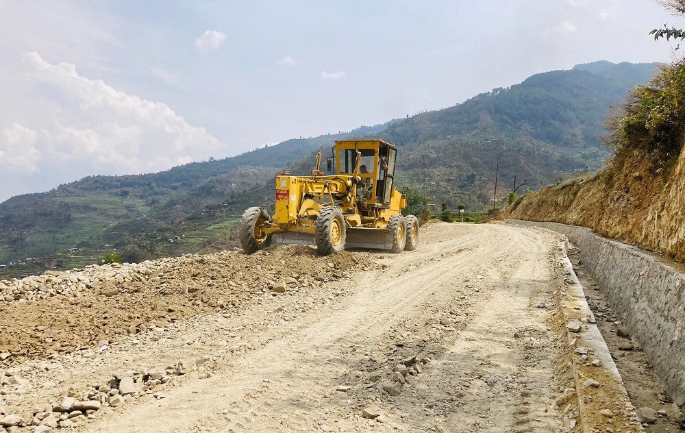 सम्झौता तोडिएको नौ महिनापछि लोकमार्गको पुनः ठेक्का