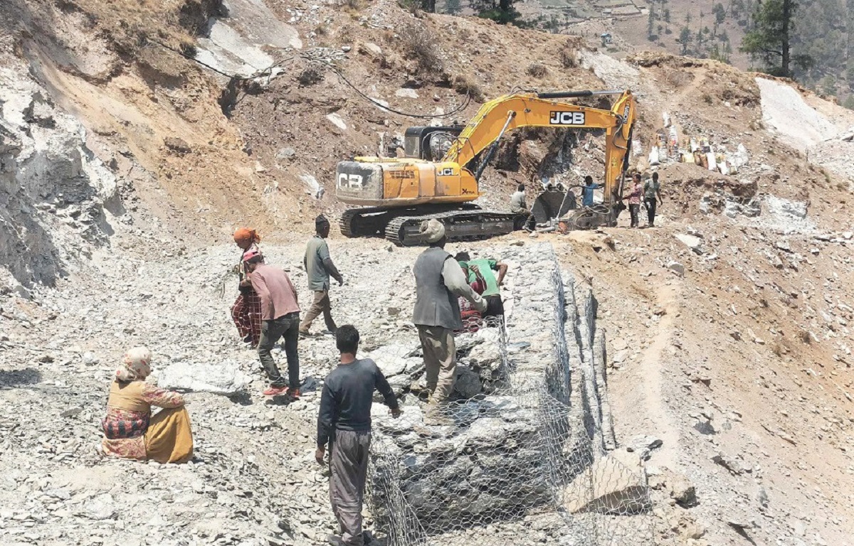 रारा पुग्ने छोटो दुरीको सडक स्तरोन्नति थालियो