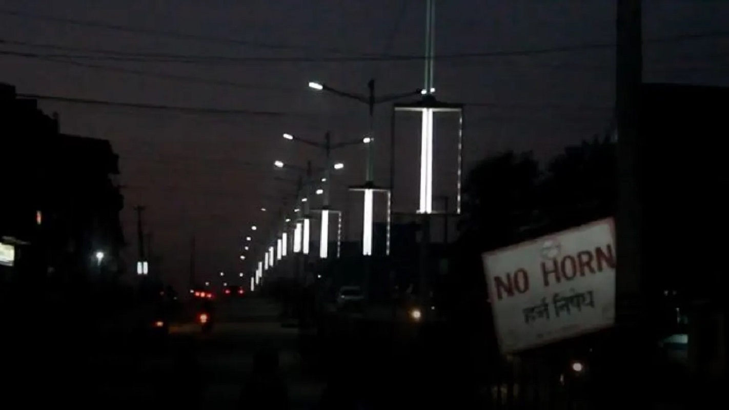 म्याग्दीमा भेटीबाट सडकबत्ती जडान