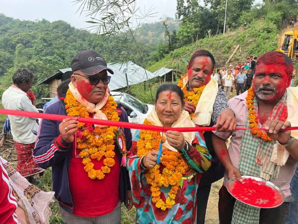 कटारीको पोखरियामा पहिलोपटक पुग्यो बिजुली र सडक