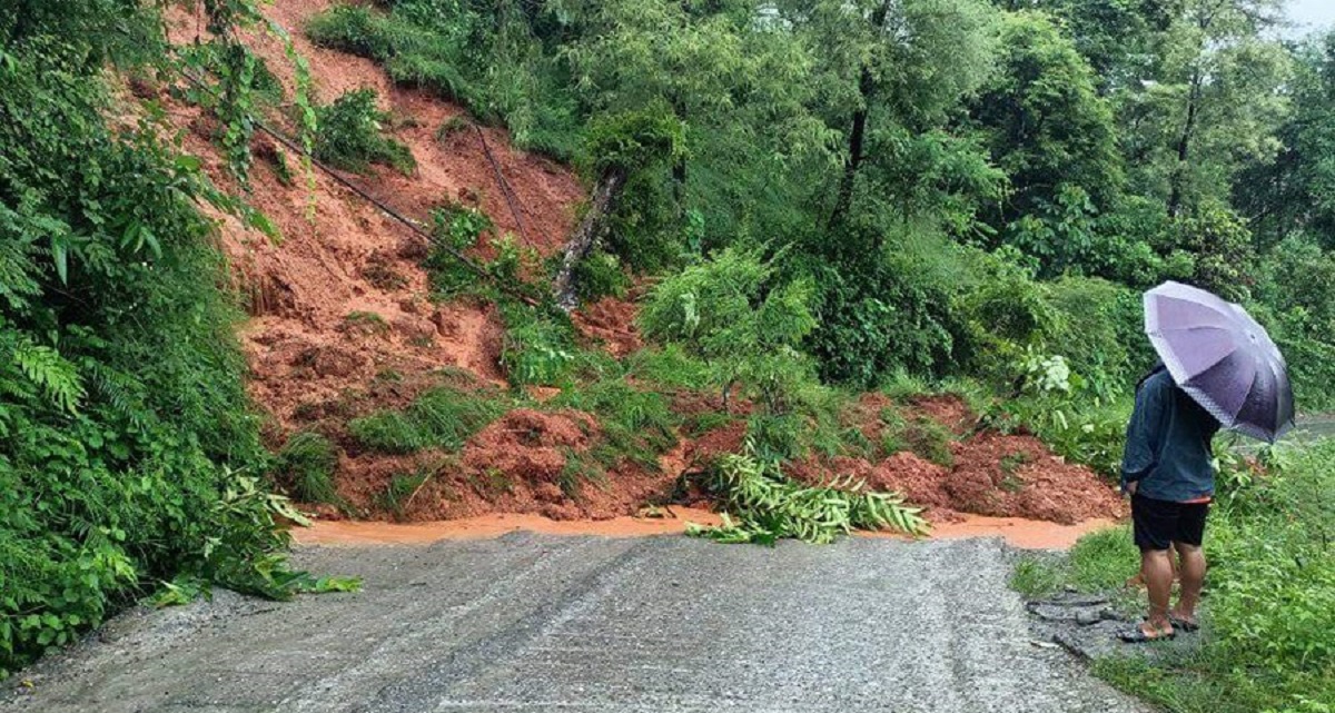 देशभरका नौ सडकखण्ड अवरुद्ध, एक सय ५९ एकतर्फी सञ्चालनमा