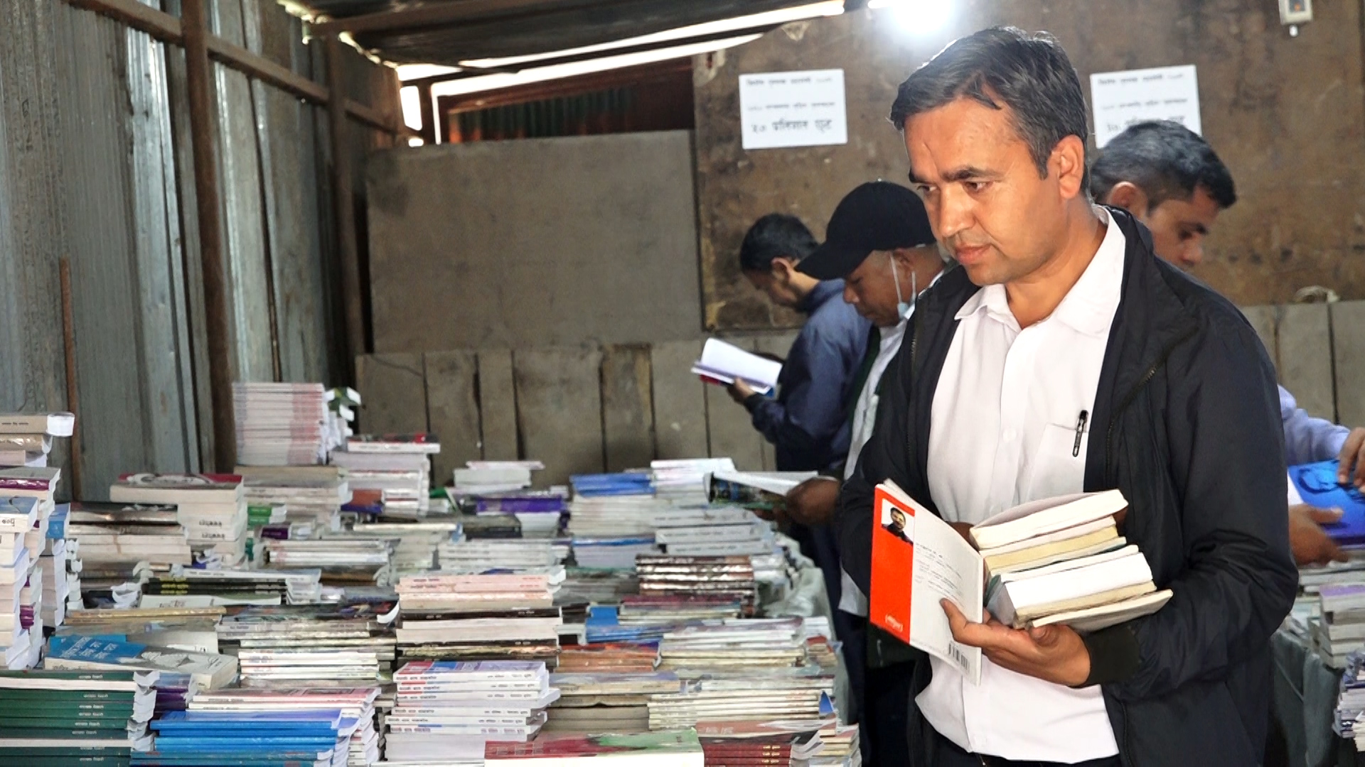 तस्बिरमा साझाको प्रदर्शनी