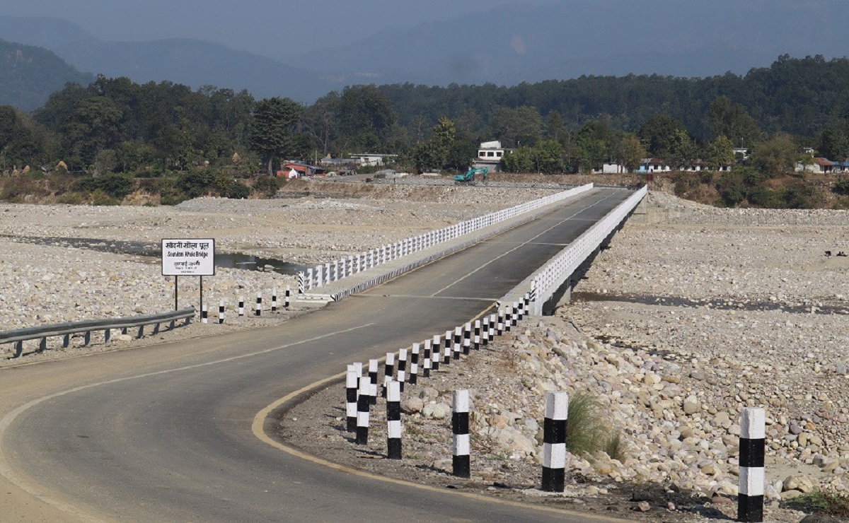 साँदनीमा विकासको ढोका खोल्ने पुल