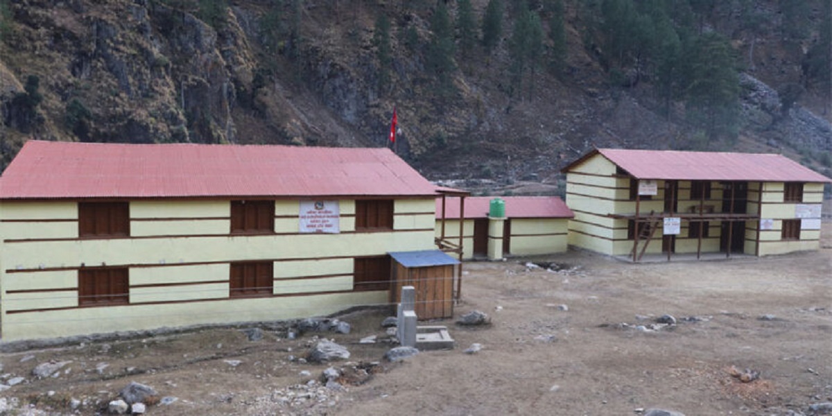 सर्केगाडका ३३ घरधुरीलाई फाइबर सिरक