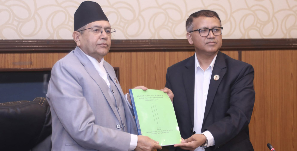 कुलिङ पिरियड छानबिन समितिले बुझायो प्रतिवेदन
