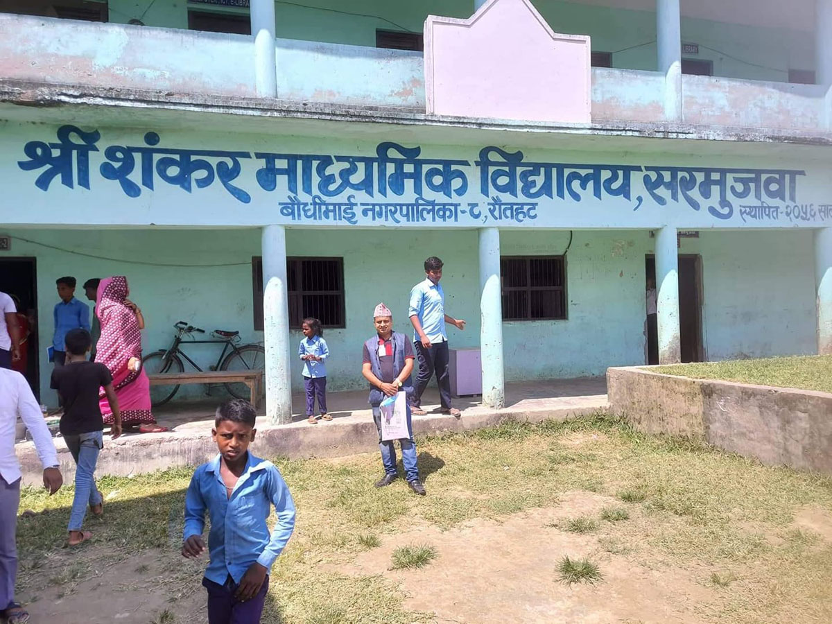 शंकर माध्यमिक विद्यालय, जहाँ लेखापालले पढाउँछन् नेपाली विषय