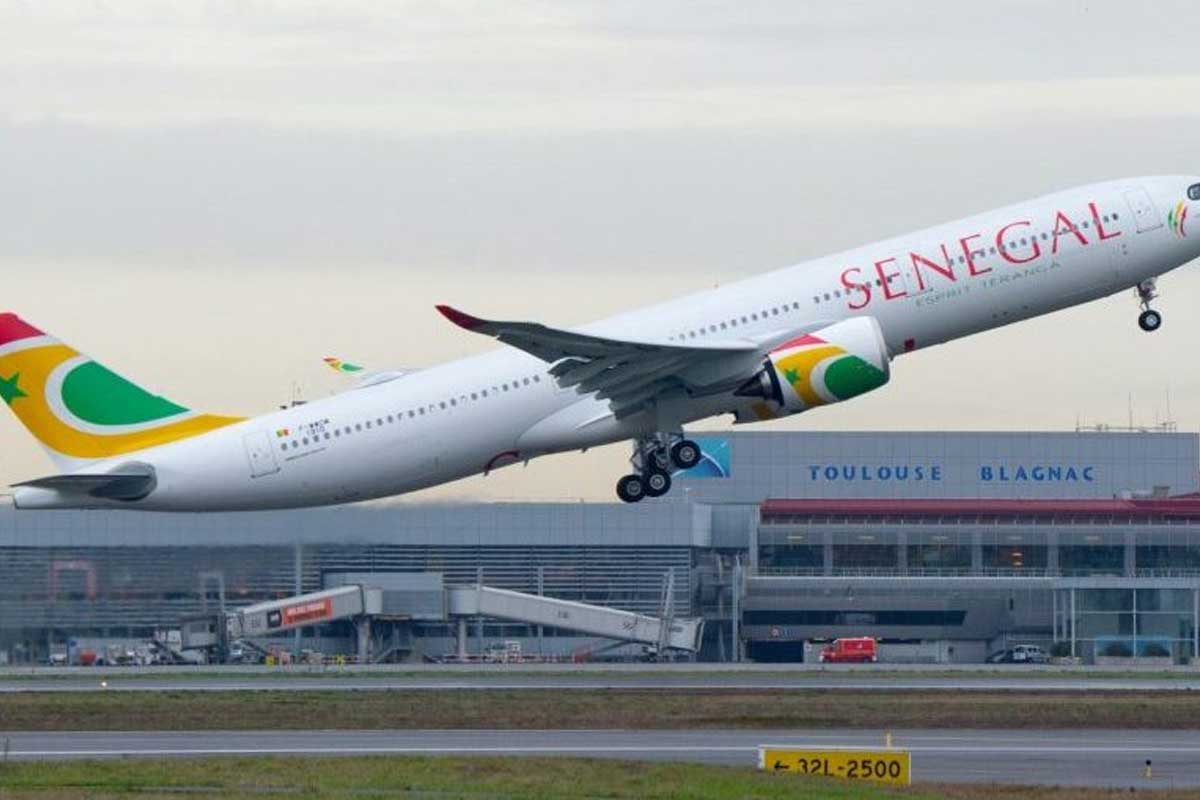 सेनेगलको हवाइ सीमाना खोल्ने