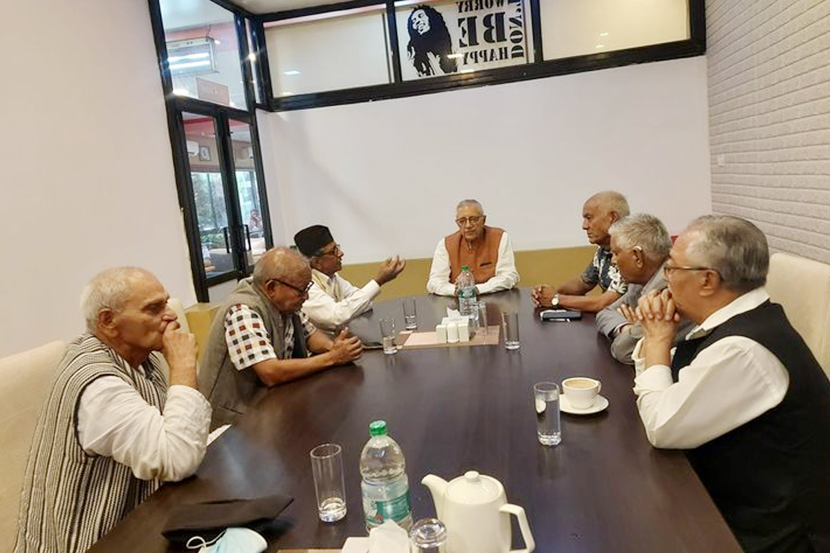 कांग्रेसका पाका नेतासँग शेखरको छलफल