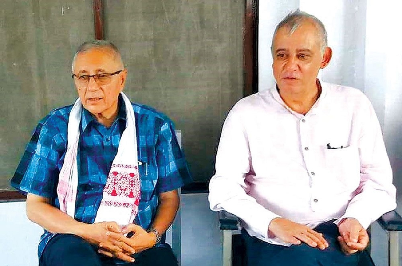 संयुक्त पत्रकार सम्मेलन गर्दै शेखर र शशांक, एकै ठाउँ उभिने संकेत