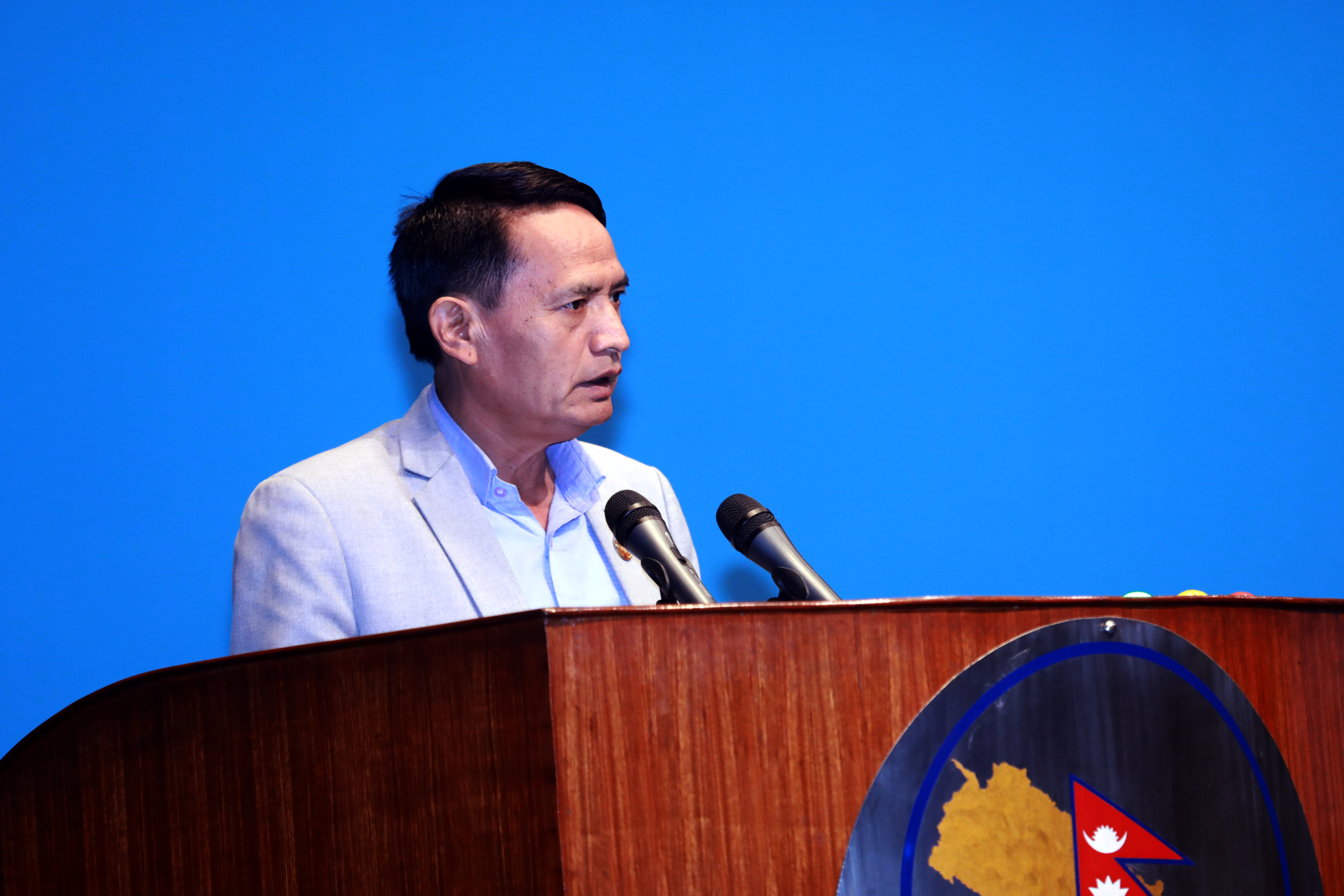 शेरबहादुरको दाबी– गाँजा बेचेर देशको ऋण तिर्न सकिन्छ, एड्स रोगीको आयु बढाउन सकिन्छ