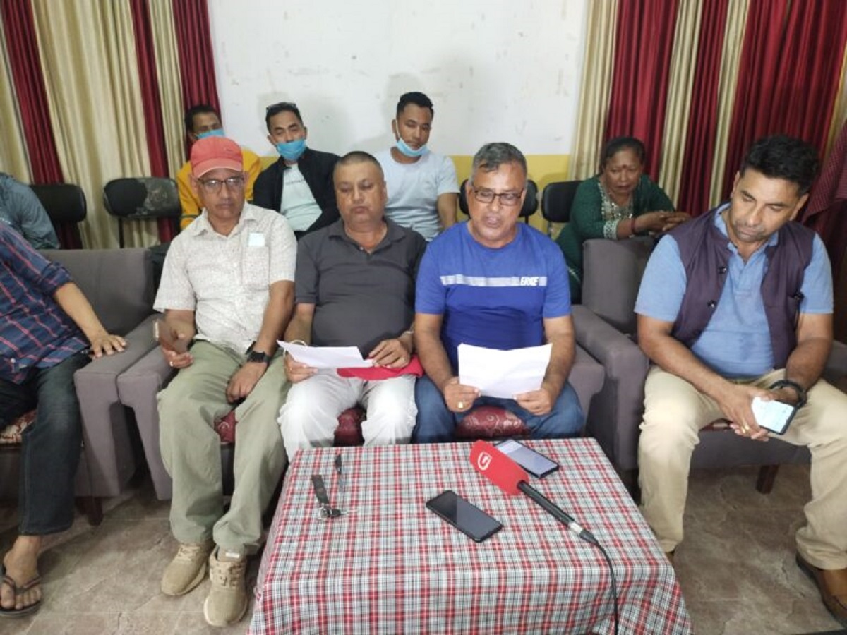 हेटौँडा मेयरको टिकट नपाएपछि नेकपा एसका जिल्ला अध्यक्षद्वारा पार्टी परित्याग